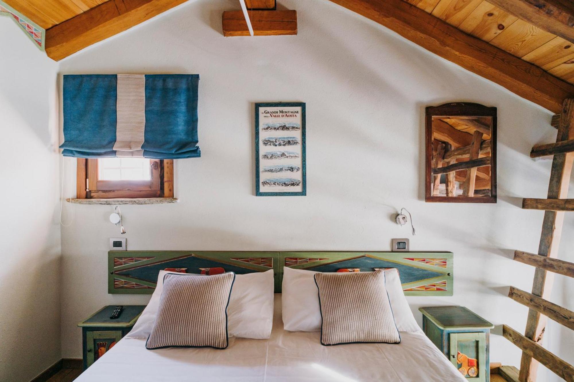 Au Coeur Du Village Chambres D'Hotes & Spa Arnad Exteriör bild