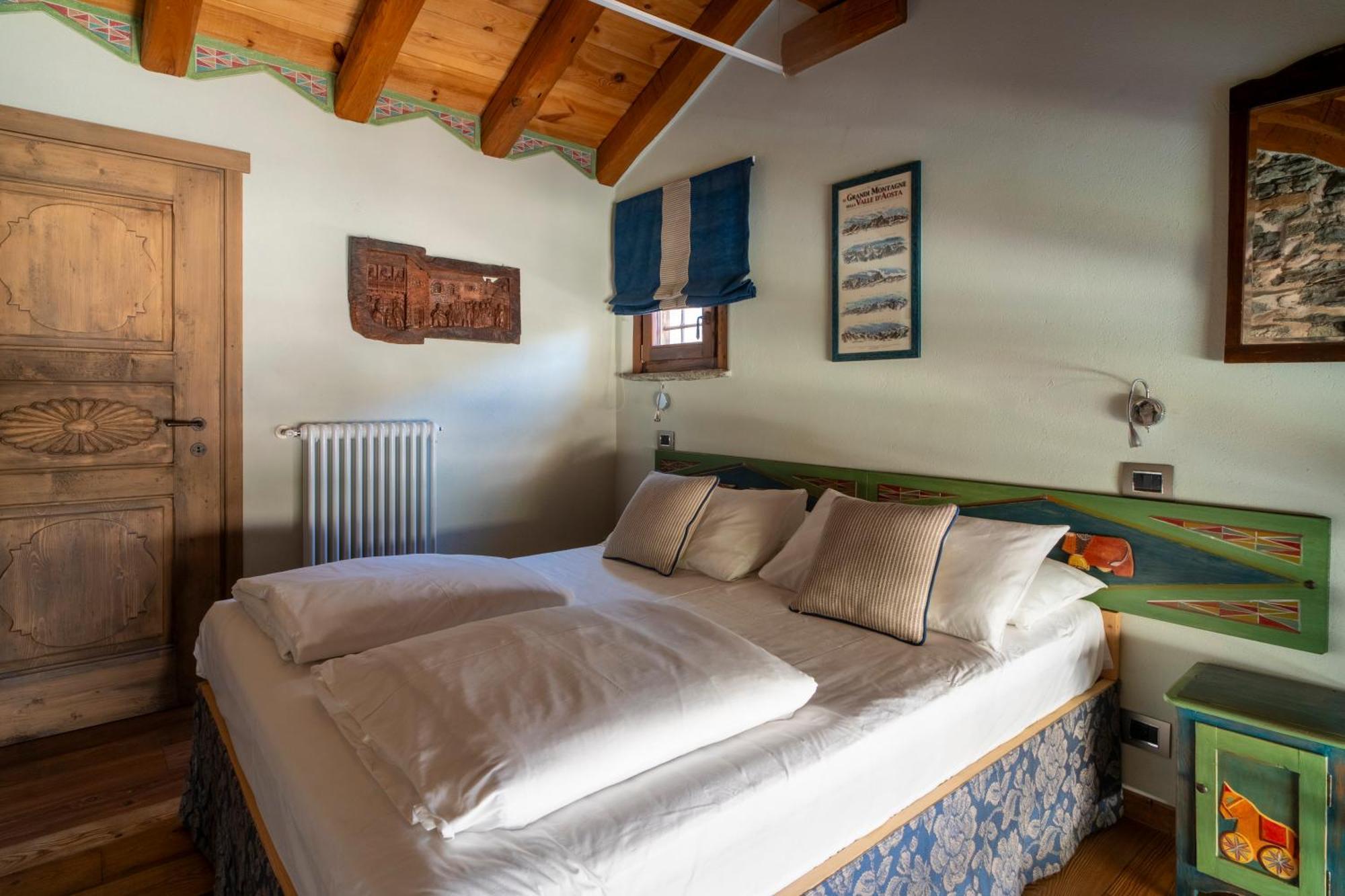 Au Coeur Du Village Chambres D'Hotes & Spa Arnad Exteriör bild