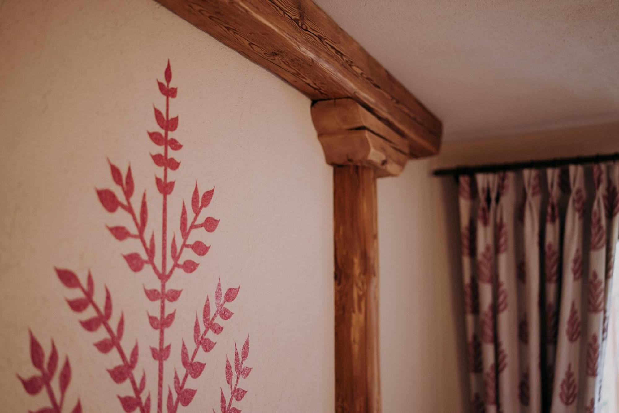 Au Coeur Du Village Chambres D'Hotes & Spa Arnad Exteriör bild