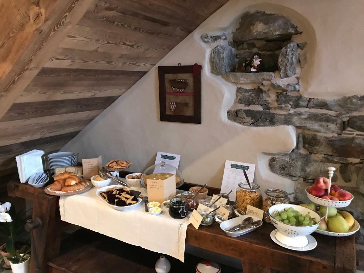 Au Coeur Du Village Chambres D'Hotes & Spa Arnad Exteriör bild